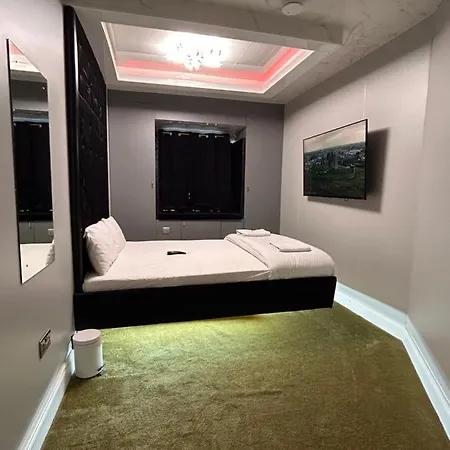 Apartment Lucid Magic Dream Limerick